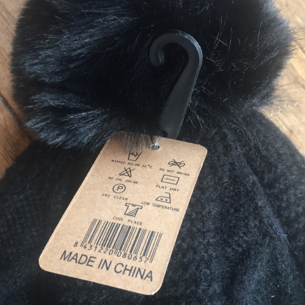 Cozy winter hat - Picture 4 of 5